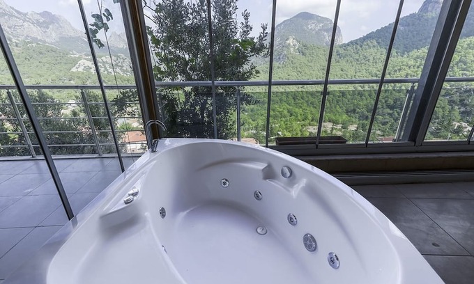 Konyaalti Apartamento | Breathtaking View: 10 Min to Coast