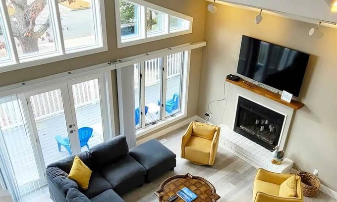 Villas Chalet De Esquí | Chalet By The Bay - Sleeps 12