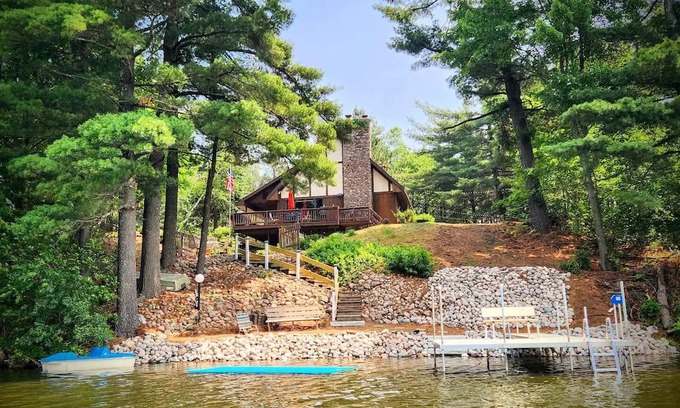 Nekoosa Cabaña | New on VRBO! Peaceful "Guest favorite" lakeside cabin. Fun for the whole family!