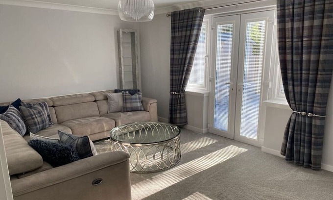 Helensburgh Casa | Duchess Gait - stunning 3 bedroom house