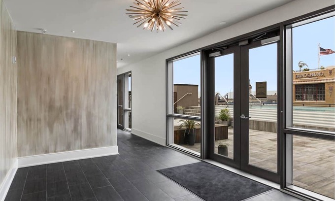 Central Business District Casa | Roami at The Brandywine | Heated Pool |4 Bed Combo