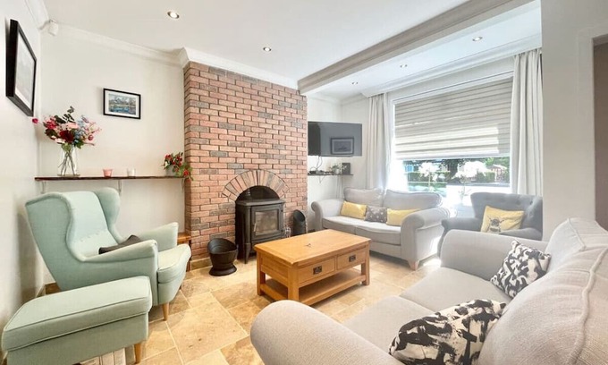 Glasgow Casa | Clyde Villa Apartment