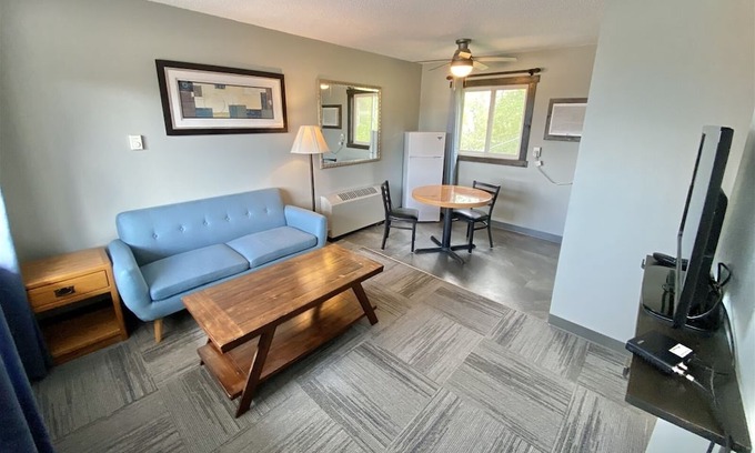 Rapid City Casa | Suite 309 - Gorgeous 2nd floor Apartment