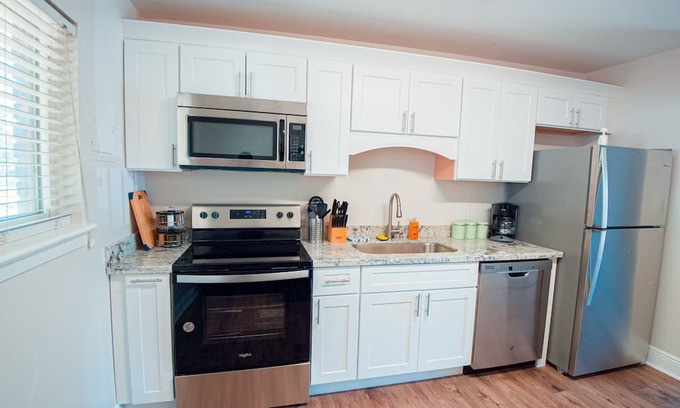 Biloxi Apartamento | 💥👣WALK 2 SHORES | 2BR SLEEPS 6 & NEARBY CASINOS
