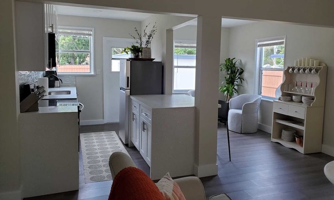 Delray Beach Casa | 5 Min Walk to the Ave 5 min Drive to the Beach! Pet friendly!
