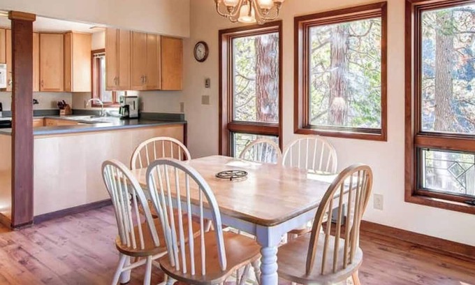 Yosemite West Casa | Paradise in Yosemite. NEW LISTING inside Yosemite PARK!!