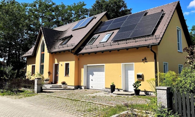 Hoyerswerda Apartamento | Ferienwohnung Am Alten Damm
