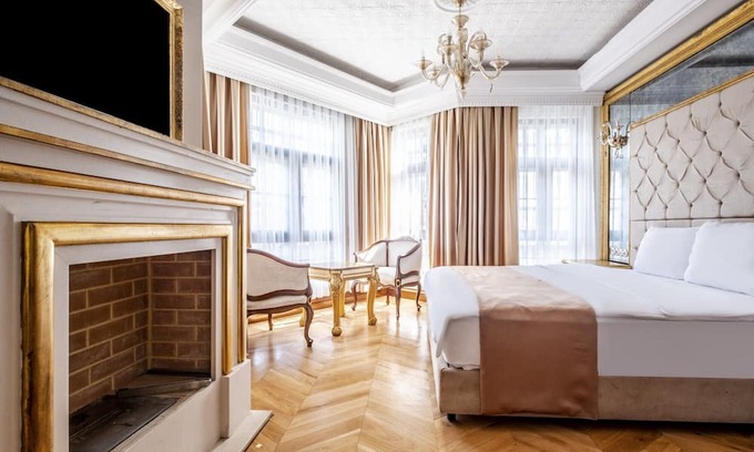 Beylerbeyi Casa | Studio w Garden in Historic Mansion in Beylerbeyi