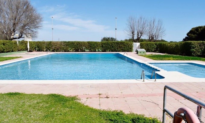 Los Belones Casa | Enjoy an unforgettable time in this vacation home not far from the sea.