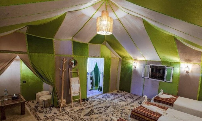 Taouz Alquiler De RV | Morocco désert Camp