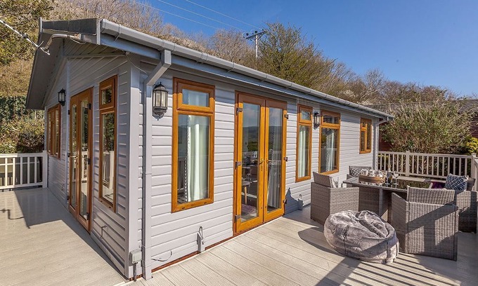 Rhyd-y-foel Cabina | 2 bedroom accommodation in Abergele