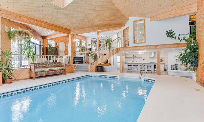 Cameron Otro | Modern Country Retreat in Kawartha Lakes