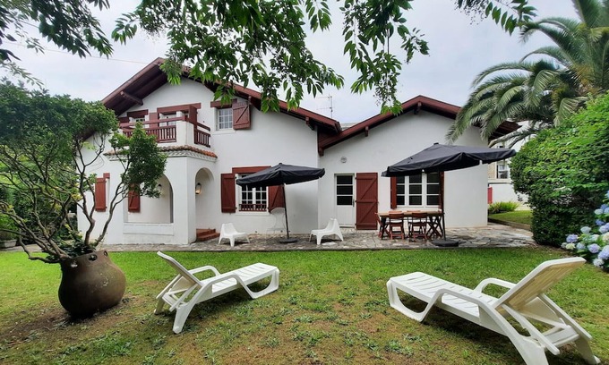 Anglet Casa | Villa Anglet, 5 bedrooms, 11 persons