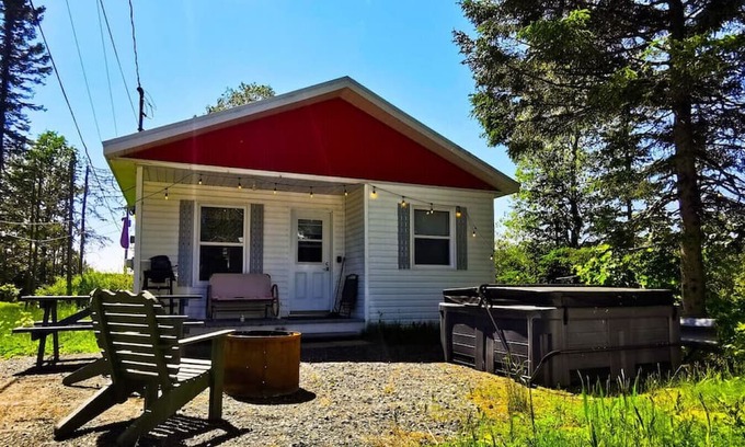 Saint-Tite-des-Caps Chalet De Esquí | Refuge Cozy, feu, bbq et plein air