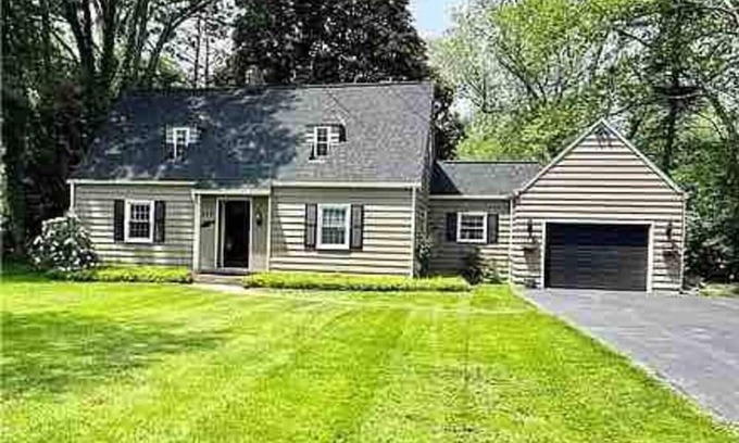 Dunkirk Casa | Lovely 3 BR Cape Cod House Near Beach