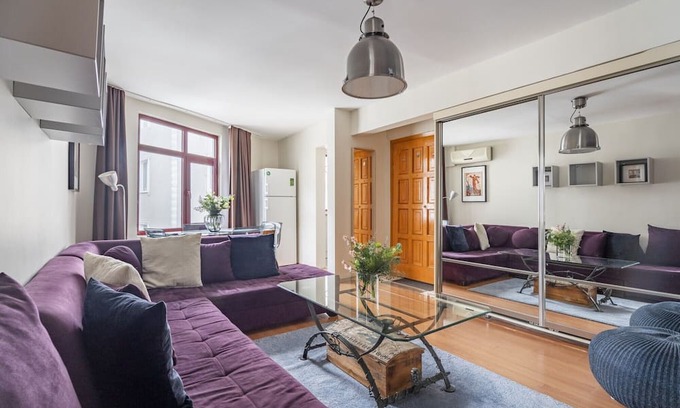 Osmanbey Apartamento | Central Flat with Balcony and Terrace in Sisli