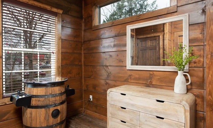 Pigeon Forge Cabina | Walk2DowntownPF/GasFirepit/Waterfront