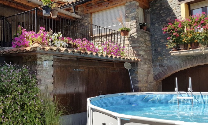 Les Iglesies Casa | Holiday Home 'Teule 1' with Mountain View, Shared Pool and Wi-Fi
