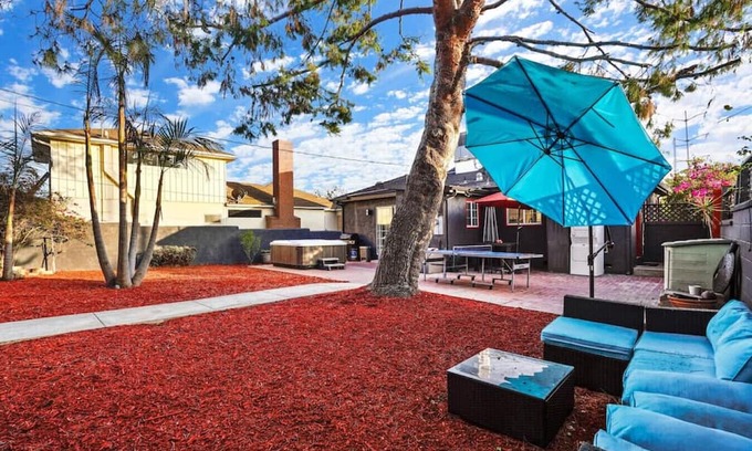 Ladera Heights Casa | Head-turning 3BR House - HD-Lad