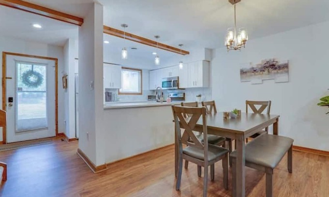 East Stroudsburg Casa | Serene Escape - Jacuzzi, mins from Trails/ Hiking
