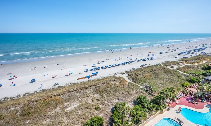 Windy Hill Condominio | Pools, Beachfront Views, Sunny Getaway, Beach Cove