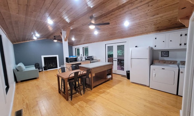 Byrdstown Cabina | Cozy Cabin Near DaleHollow Lake