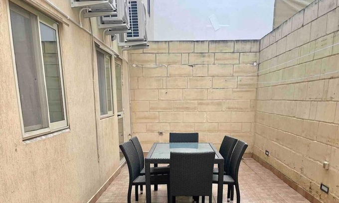 St. Andrew's Apartamento | 3-bedroom With Backyard-hosted by Sweetstay