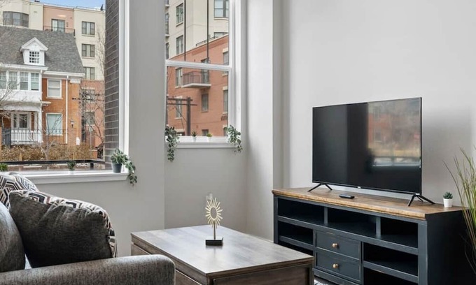 Baker Apartamento | Steps From Denver Health!