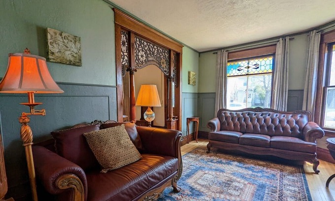 Superior Casa | Historic House | Frederick J. Loss