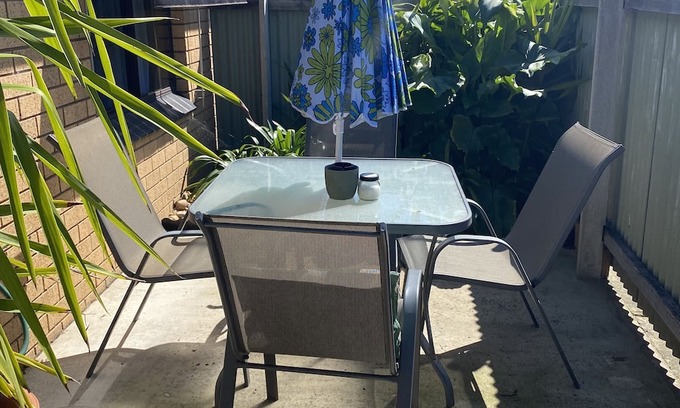 Wodonga Apartamento | Quiet and comfortable 2 bedroom apartment, 65 inch Smart TV