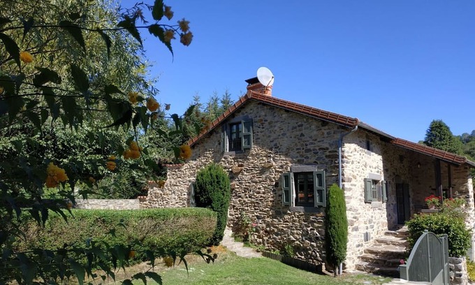 Saint-Poncy Cabaña | Gite Saint-Poncy, 3 bedrooms, 6 persons