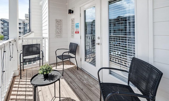 Avery Creek Apartamento | South Asheville Getaway Private Balcony Apt 2