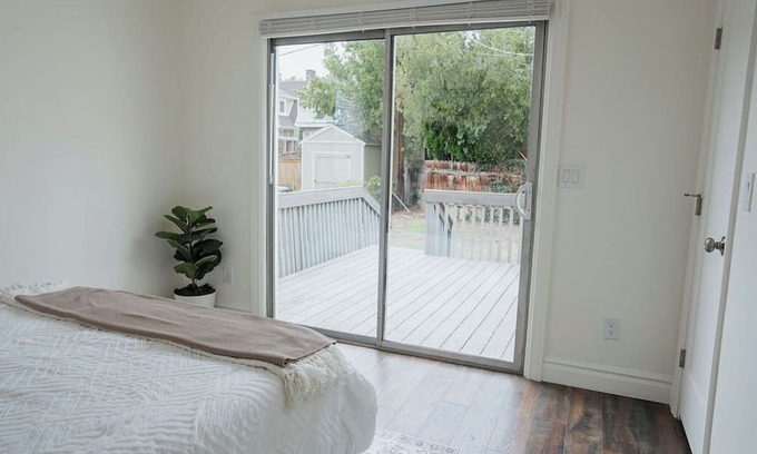 Yalecrest Casa | Beautifully remodeled home near U of U and Downtown