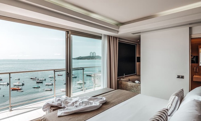 Ciudad de Ibiza Complejo | All-Inclusive Life Premium Room; Double Whirlpool Tub with Sea View, and Balcony