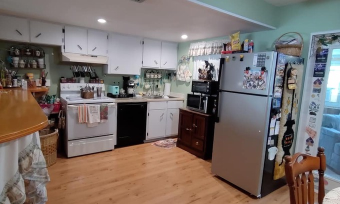 Port Charlotte Casa | Lovely quiet home for rent. Fully furnished you don’t even need your toothbrush.