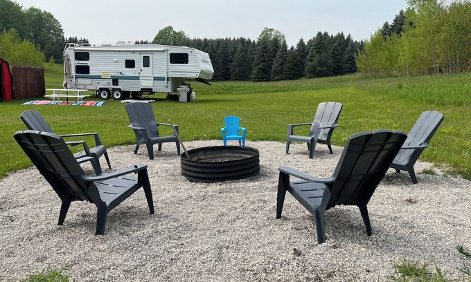 Kingsley Alquiler De RV | Peaceful, beautiful place to reset and relax this summer and fall.