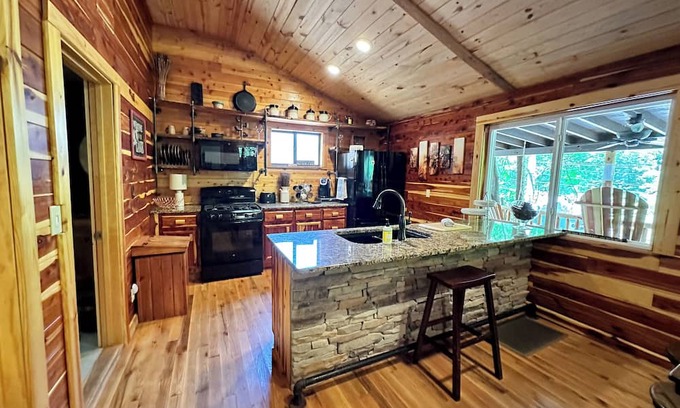 Smithville Casa | Hideaway Holler Cabin