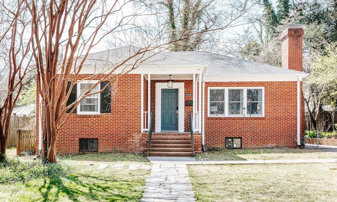 Lewis Mountain Casa | *NEW* Lewis Mtn Retreat: Walk to UVA & JPJ