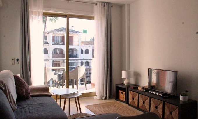 Orihuela Costa Apartamento | 1 Bed Apt on Villamartin Plaza, Views Inside The Plaza!!!