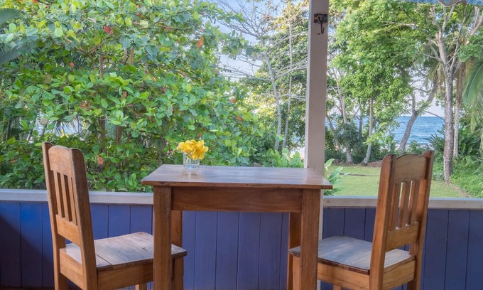 Puerto Viejo de Talamanca Casa | Beautiful Beachfront Property - Fiberoptic Internet