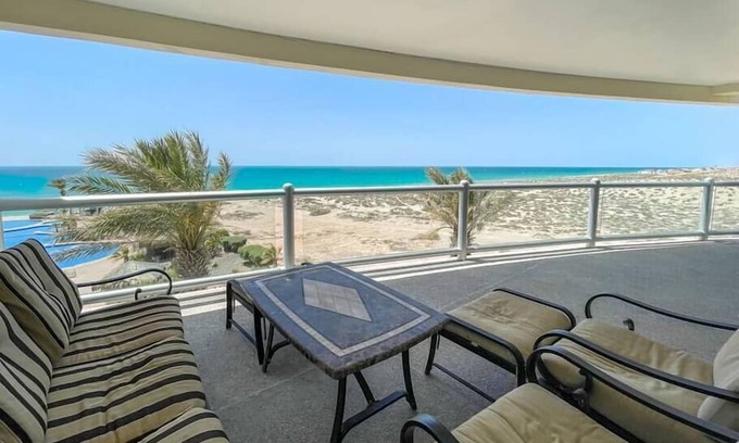 Puerto Peñasco Condominio | Oceanfront Condo with Astonishing Views!