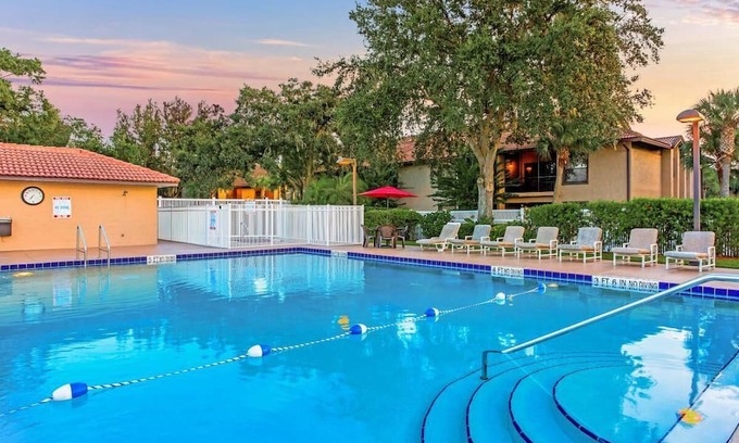 Solivita Complejo | 2 Modish Units! Theme Park Vacation Location! Pool, Near Disney
