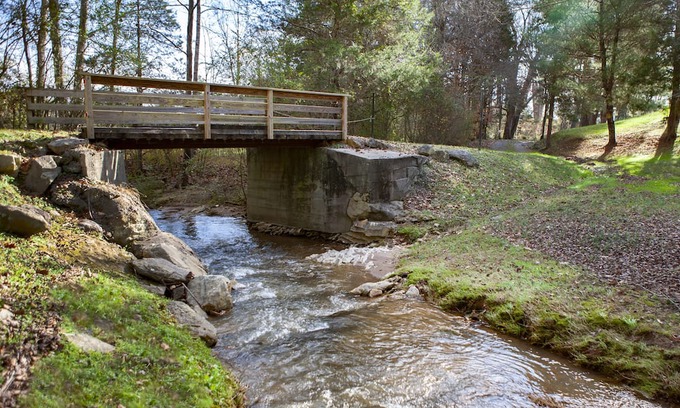 Roseland Casa | Possum Trot Farmhouse + Lodge in the Blue Ridge South of Charlottesville!