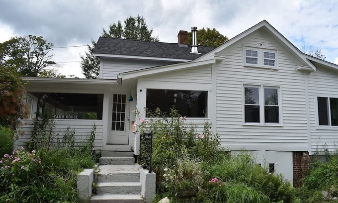 Florence Casa | The Farm House, With a hot Tub!
