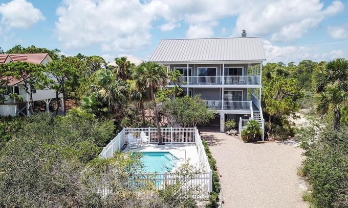 Treasure Beach Village Casa | Private Pool, 3 bed/2.5 bath, SGI Plantation, Pet Friendly
