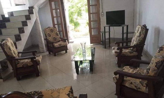 Toamasina Cama Y Desayuno | Vrbo Property