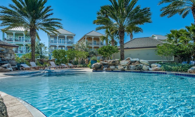 Villages of Crystal Beach Casa | Lagoon Pool-Heated for Spring break, 2 Living Areas, Walk to Beach