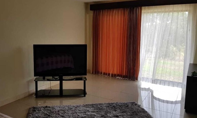 La Garita Casa | Two-bedroom House in two acres of land and exotic gardens