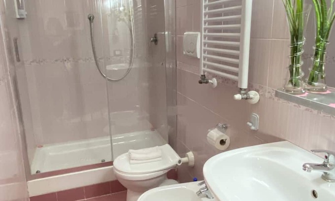 Rione XVIII Castro Pretorio Casa | Vrbo Property