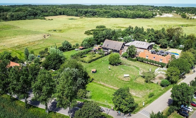 Municipality of Veere Chalet De Esquí | Apt - Kon. Emmaweg 26 | Vrouwenpolder 'U